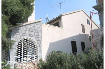 Croazia Privát Primošten, Esterno